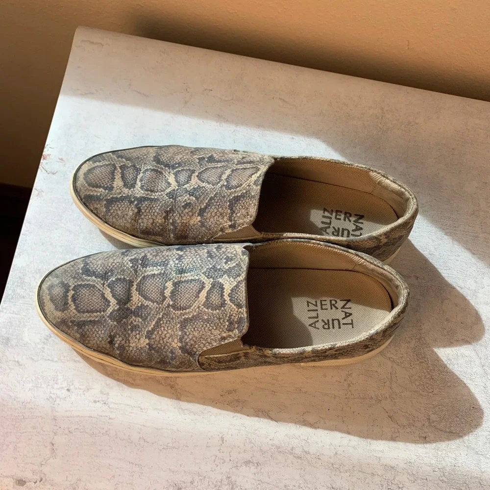 Naturalizer Zola 8M Snake Print Slip On Loafers Comfort Shoes Womens Gray Grey‎